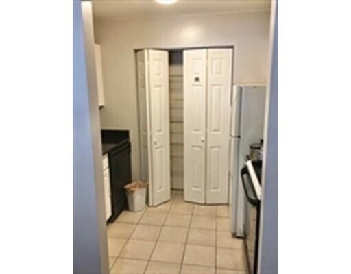 Foto del edificio - 140 Quincy Ave