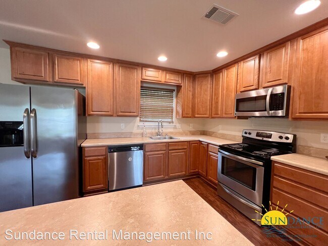 Foto del edificio - 3 br, 2 bath House - 58 Eden Park Drive N