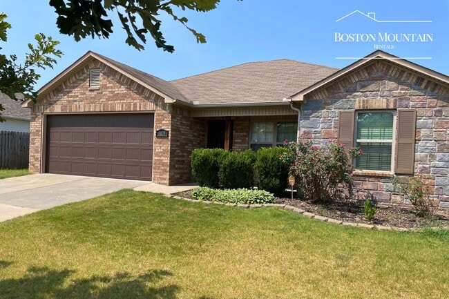 Building Photo - 1121 Apollo Dr
