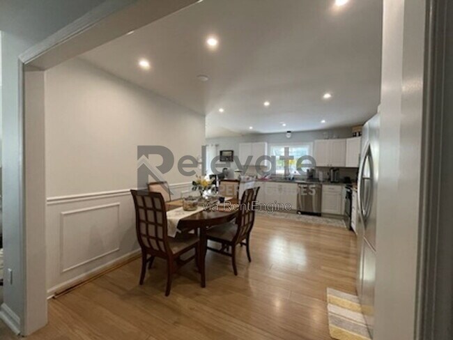 Foto del edificio - 2301 Brookforest Rd