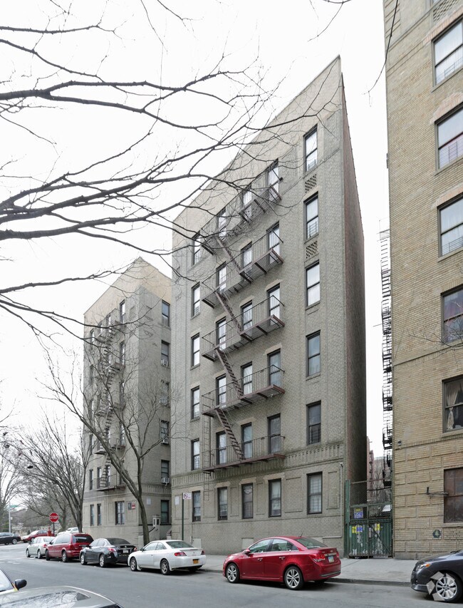 Building Photo - 50 E 212th St