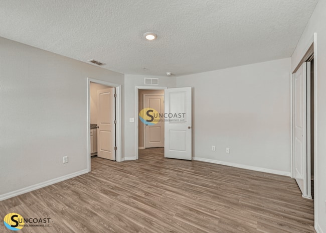 Building Photo - 9596 Hood Rd