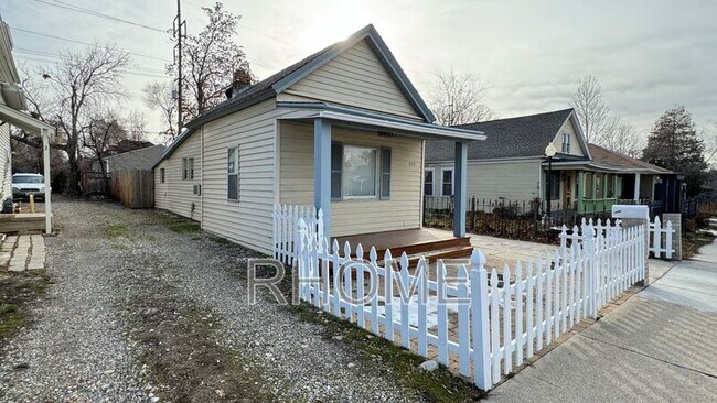 Foto del edificio - 1054 Wilson Ave S