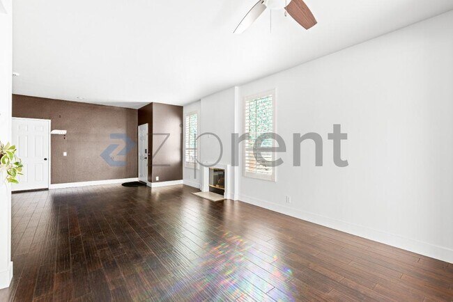 Building Photo - Unit