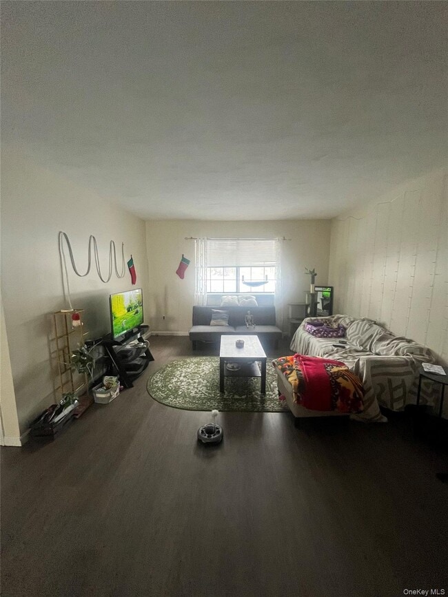 Building Photo - 22 Brittany Dr