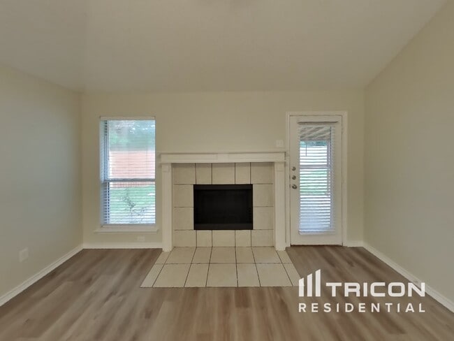 Building Photo - 1706 Fern Dr
