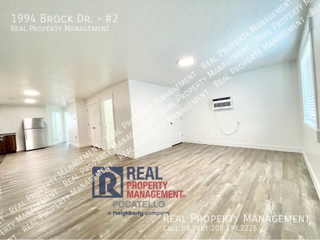 Foto del edificio - 1994 Brock Dr