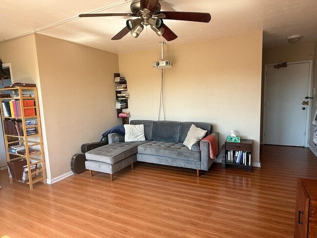 Building Photo - 4880 N Marine Dr