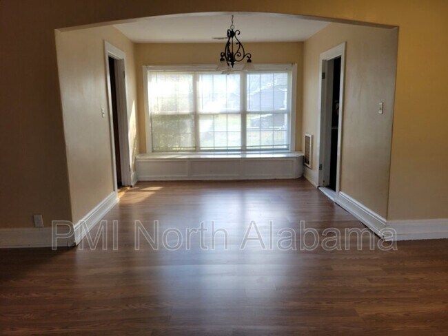 Building Photo - 148 Maple Blvd