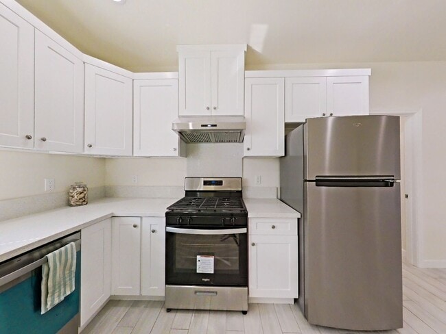 Building Photo - NEW CONSTRUCTION: Modern ADU with Private ...