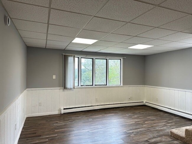 Building Photo - 502 2nd St