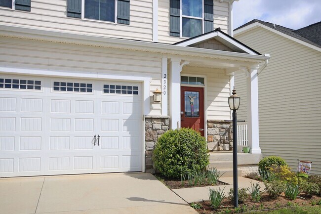 Foto del edificio - N. Albemarle Co Home With Fenced Yard, Near NGIC/DIA/NGA