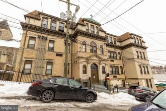 Building Photo - 171 Grape St