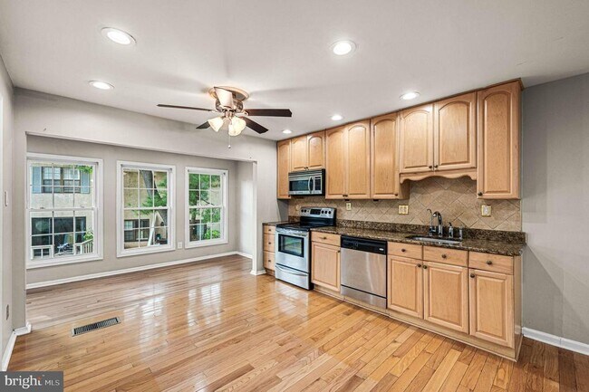 Foto del edificio - 358 New Market Ct