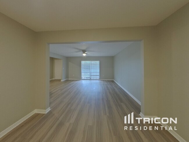 Foto del edificio - 3501 Calgary Ln