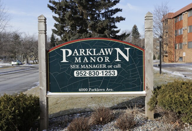 Building Photo - Parklawn Manor