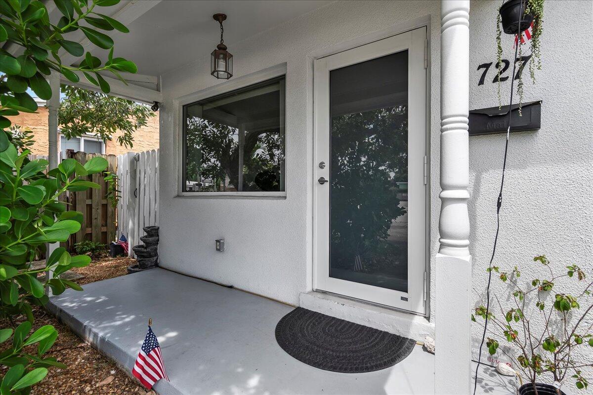 6984 SE Bunker Hl Hobe Sound, FL 33455, image size:1200x800