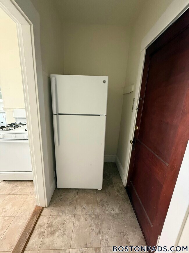 Foto del edificio - 163 Summer St