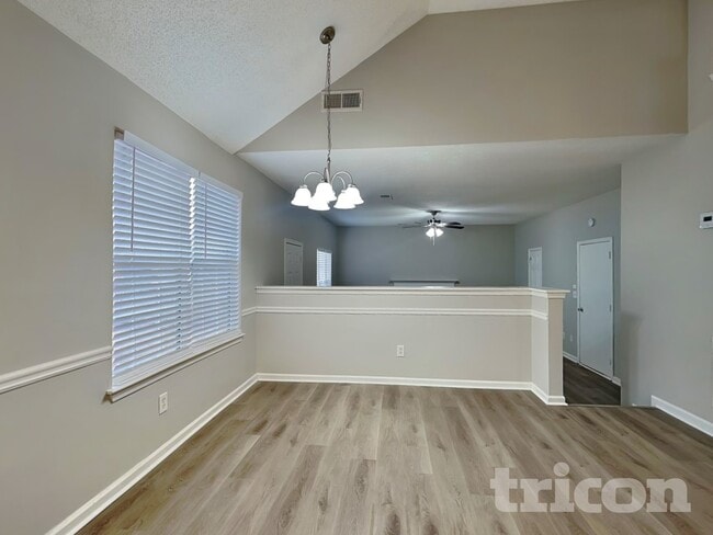 Building Photo - 2368 Rambling Way