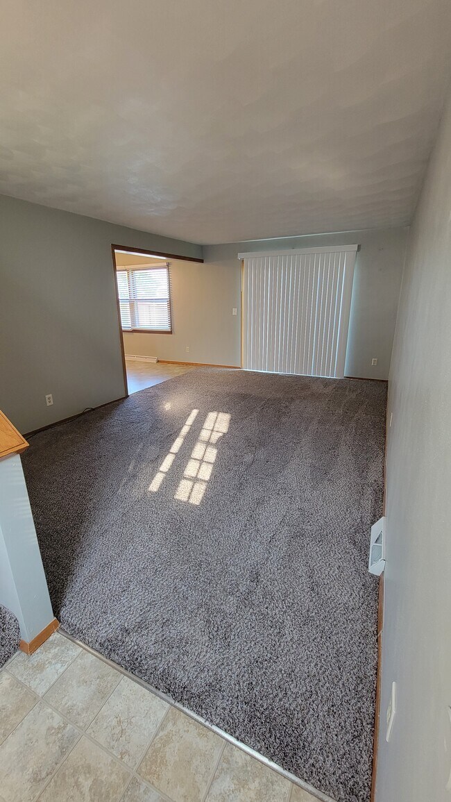 Living Room - 2127 Country Ln