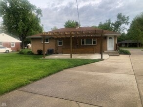 Building Photo - 6005 Cadillac Dr
