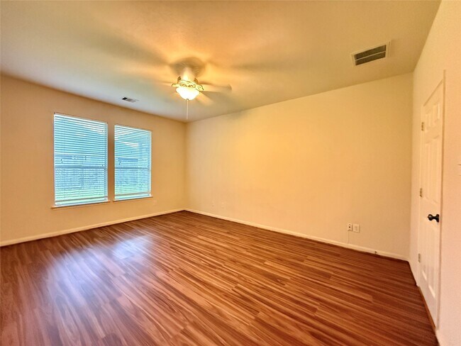 Building Photo - 7323 Boerne Creek Dr