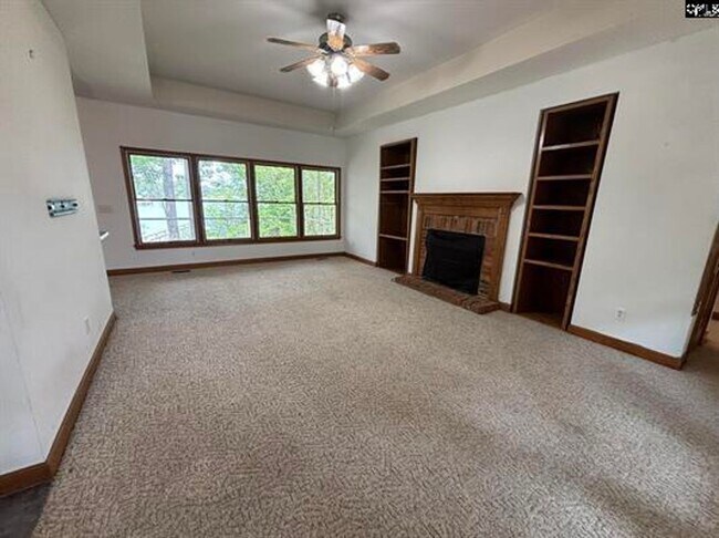 Building Photo - 527 Superior Cir