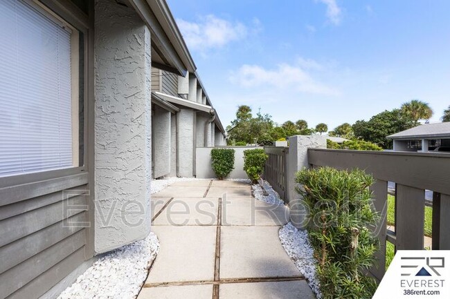 Building Photo - 150 Limewood Pl