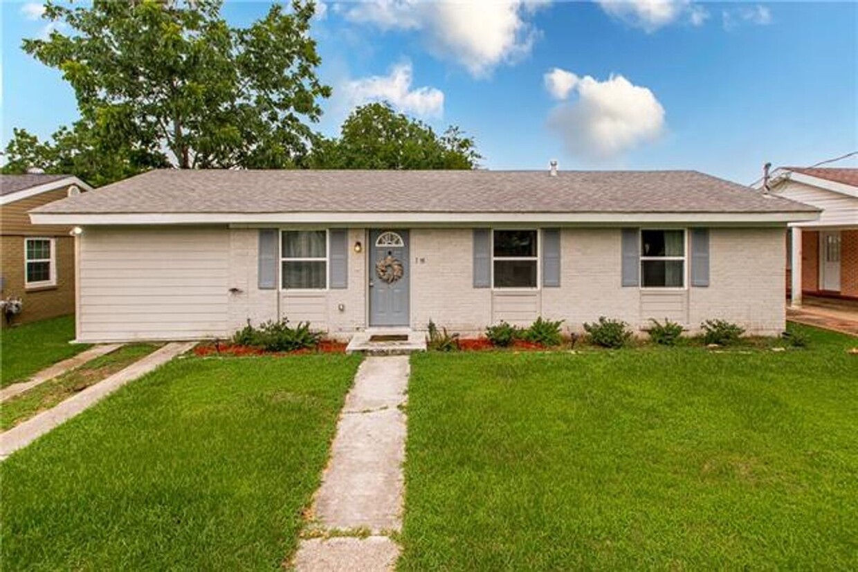 Primary Photo - Single Family Home in Violet Ready For Occ...