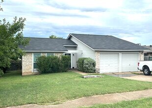 Building Photo - 3908 Stoney Hill