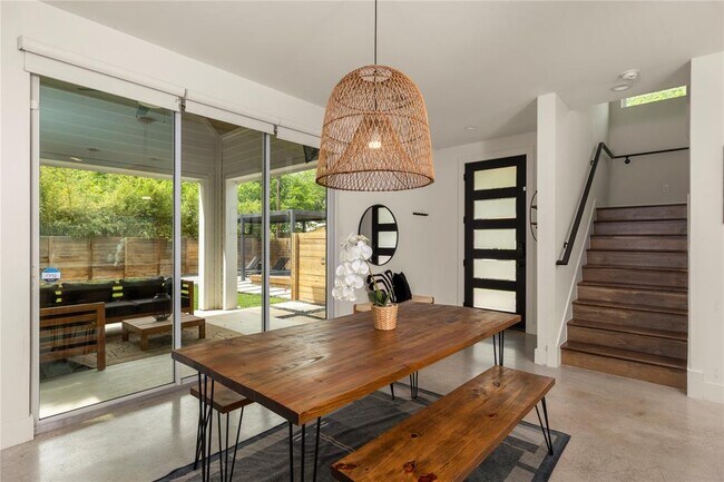 Foto del edificio - 1129 Henninger St