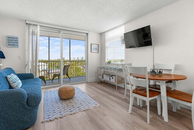 Building Photo - 5800 Bonita Beach Rd SW