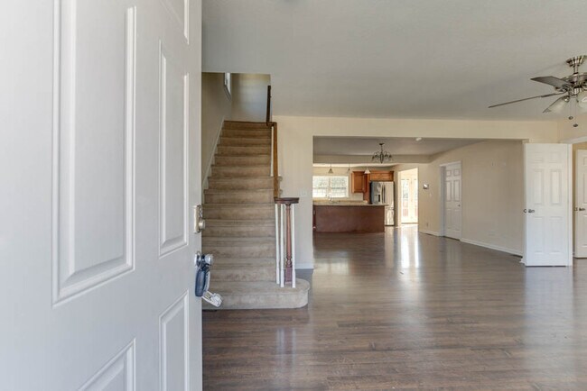 Building Photo - 2 Alden Ave