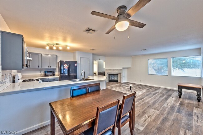 Building Photo - 2736 Wentworth Cir