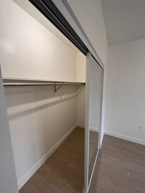 Building Photo - 133 N Reno St