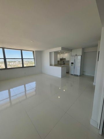 Foto del edificio - 111 Briny Ave