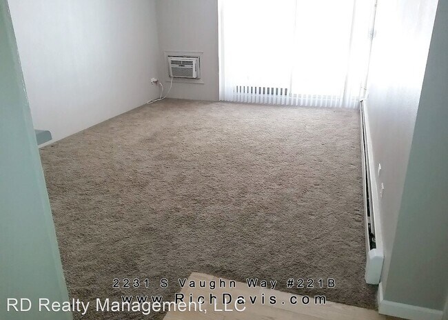 Foto del edificio - 1 br, 1 bath House - 2231 S Vaughn Way #221B