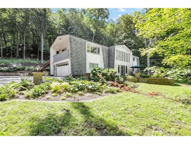Building Photo - 1501 Twin Springs Rd