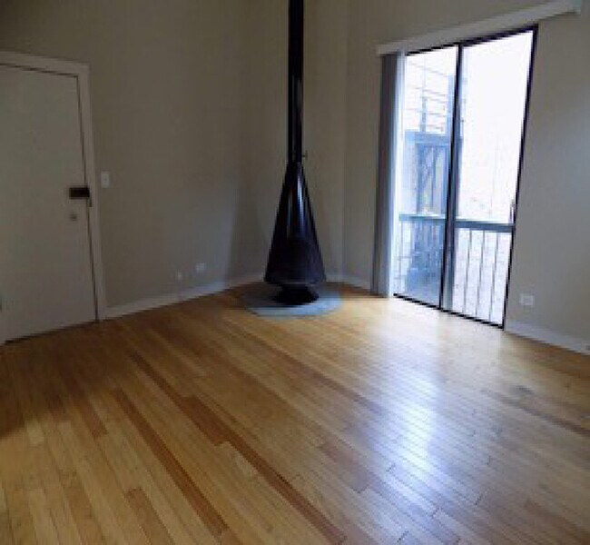 Foto del edificio - 2306 N Clark St
