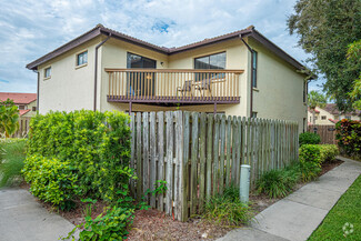 Building Photo - 3257 River Villa Way