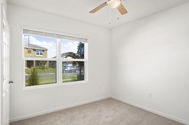 Building Photo - 4 Bedroom waterfront Rental
