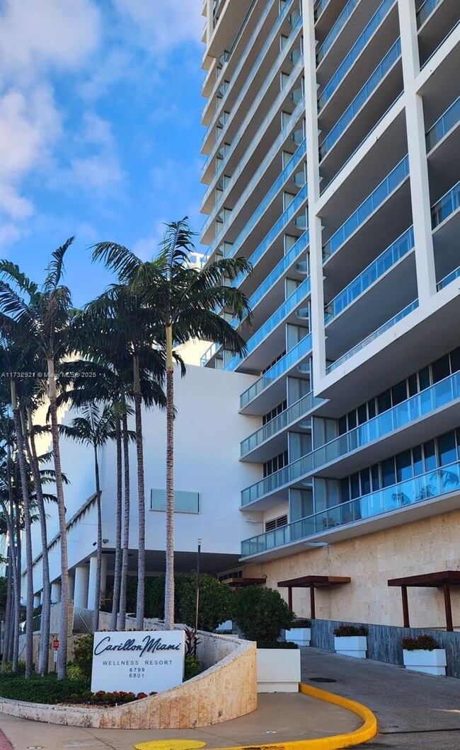 Foto del edificio - 6801 Collins Ave