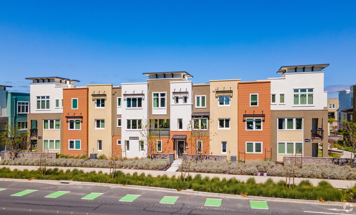 Building Photo - Union at BLVD