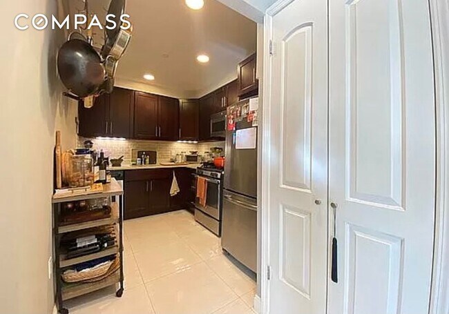 Foto del edificio - 456 W 167th St