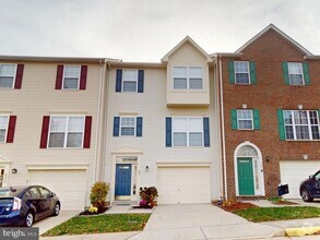 Building Photo - 527 Sparkleberry Terrace NE