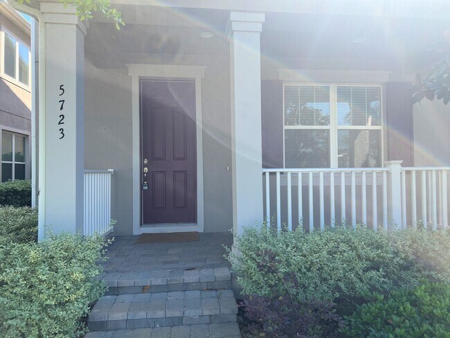 Foto del edificio - New large 3br/3.5ba house in Winter Garden!