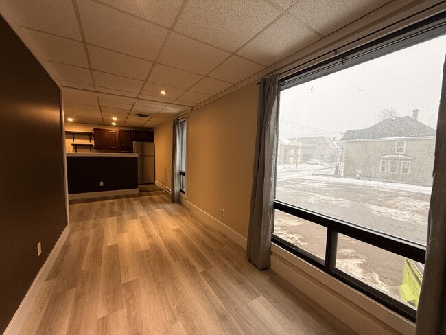 Building Photo - 400 Lutz St