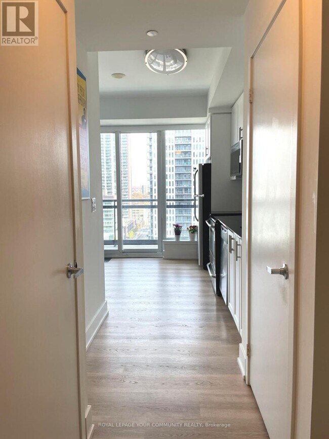 Building Photo - 225 Sackville St