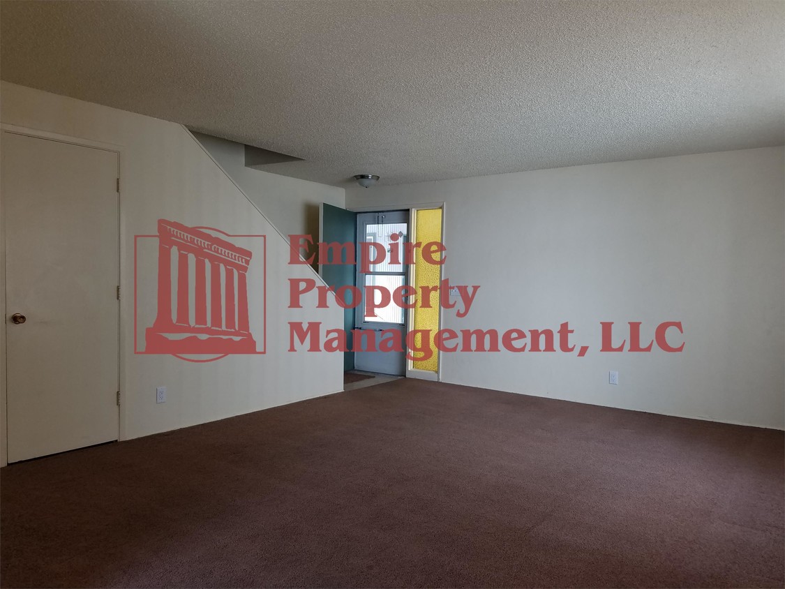 Primary Photo - 1247 W 8th Ave