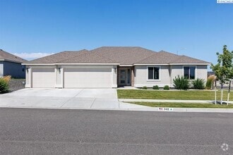 Building Photo - 3412 S Lincoln Pl